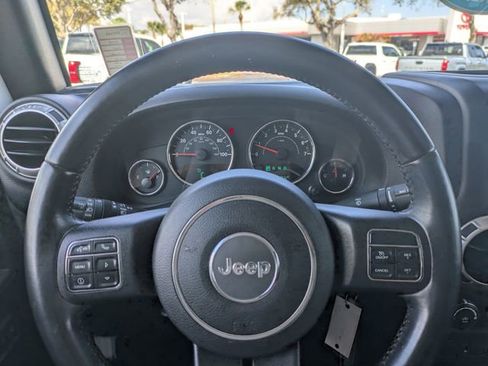 Used 2018 Jeep Wrangler Unlimited Sahara w/ Connectivity Group image 22