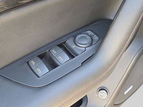 Used 2023 Chevrolet Blazer RS FWD image 23
