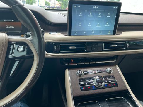 Used 2020 Lincoln Aviator Reserve w/ Elements Package Plus RWD image 22