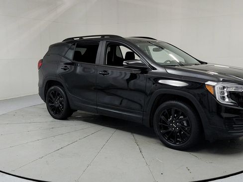 Used 2023 GMC Terrain SLE w/ Driver Convenience Package AWD/4WD image 7