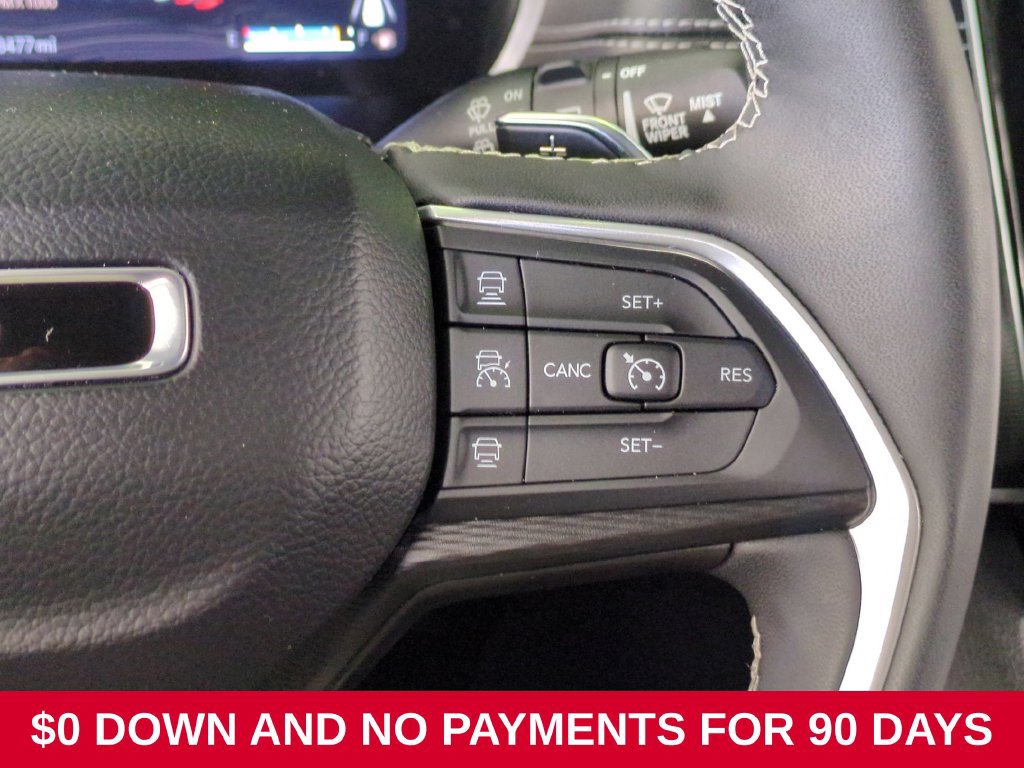 Used 2025 Jeep Grand Cherokee Altitude AWD/4WD image 18