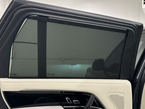 Used 2026 Land Rover Range Rover Long Wheelbase SE AWD/4WD image 44