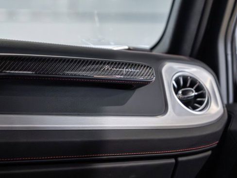 Used 2025 Mercedes-Benz G 63 AMG 4MATIC image 39
