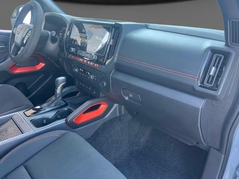Used 2025 Nissan Frontier Pro-X w/ Pro Convenience Package RWD image 26