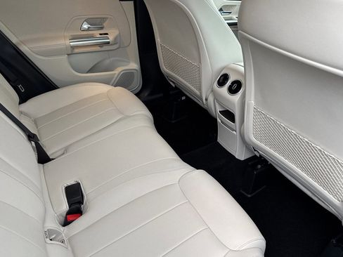 Certified 2023 Mercedes-Benz GLA 250 4MATIC image 29