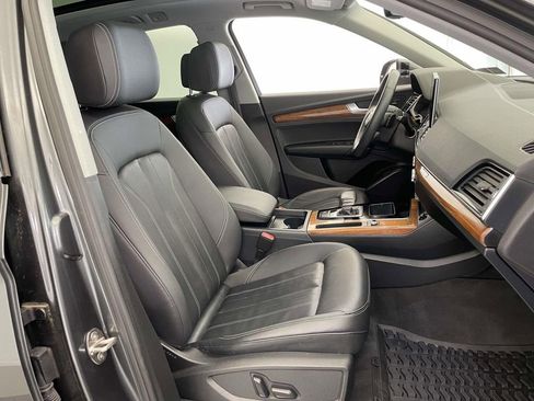 Used 2023 Audi Q5 2.0T Premium w/ Convenience Package image 23