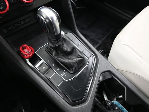Used 2020 Volkswagen Tiguan SE R-Line image 28