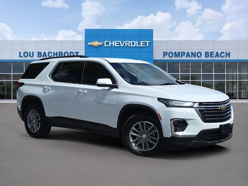 Used 2023 Chevrolet Traverse LT FWD image 1