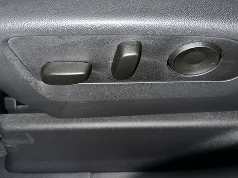 Used 2025 GMC Sierra 1500 Elevation image 22