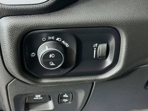 Certified 2023 RAM 1500 Big Horn AWD/4WD image 18