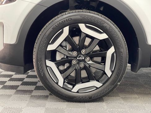 Used 2024 Kia Telluride S FWD image 14