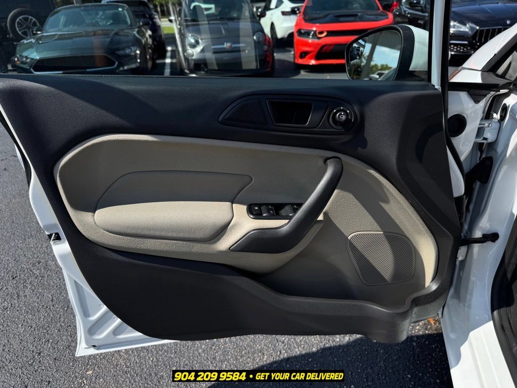 Used 2017 Ford Fiesta SE FWD image 22