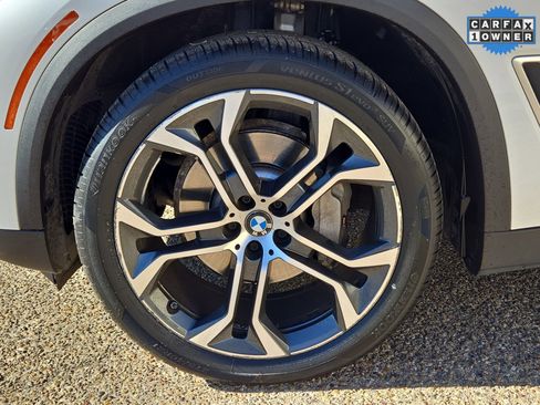 Used 2021 BMW X5 xDrive40i w/ Executive Package image 11