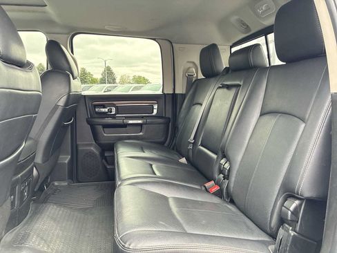 Used 2018 RAM 2500 Laramie w/ Convenience Group AWD/4WD image 24
