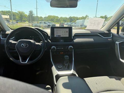 Used 2024 Toyota RAV4 XLE w/ Convenience Package AWD/4WD image 8