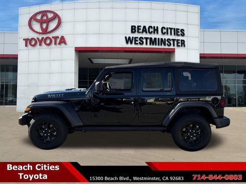 Used 2022 Jeep Wrangler Unlimited Sport image 7