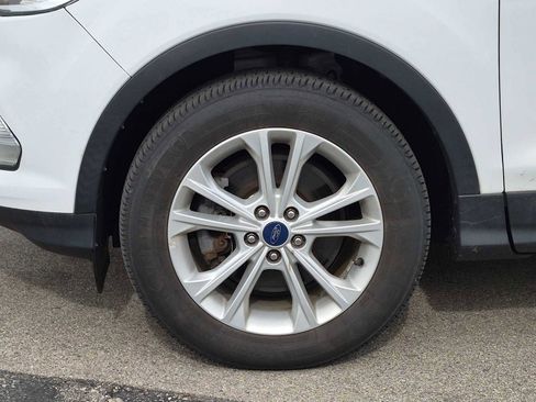 Used 2017 Ford Escape SE AWD/4WD image 12