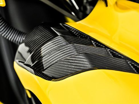 Used 2018 McLaren 720S Performance RWD image 8