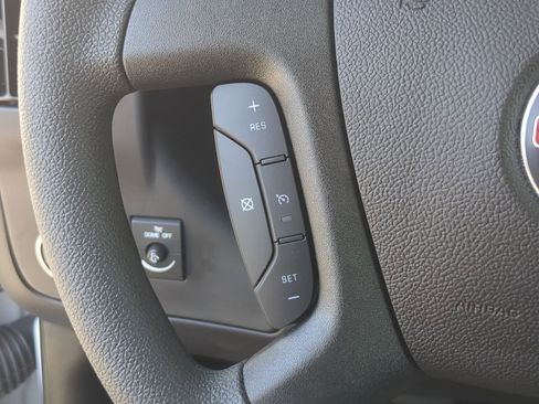 New 2025 GMC Savana 3500 w/ Power Convenience Package image 31