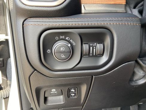 Used 2020 RAM 1500 Limited image 46