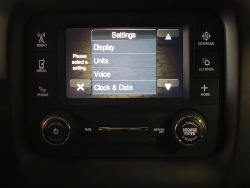Used 2018 Jeep Compass Latitude AWD/4WD image 25