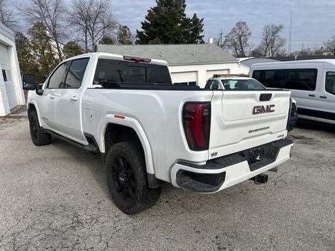 Used 2024 GMC Sierra 2500 AT4 w/ AT4 Premium Plus Package image 3