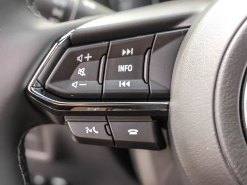 New 2025 MAZDA CX-5 Signature image 28