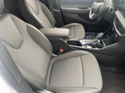 Used 2025 Buick Encore GX Preferred image 36