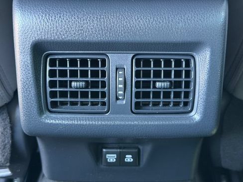 Used 2025 Toyota Camry SE w/ Convenience Package FWD image 16
