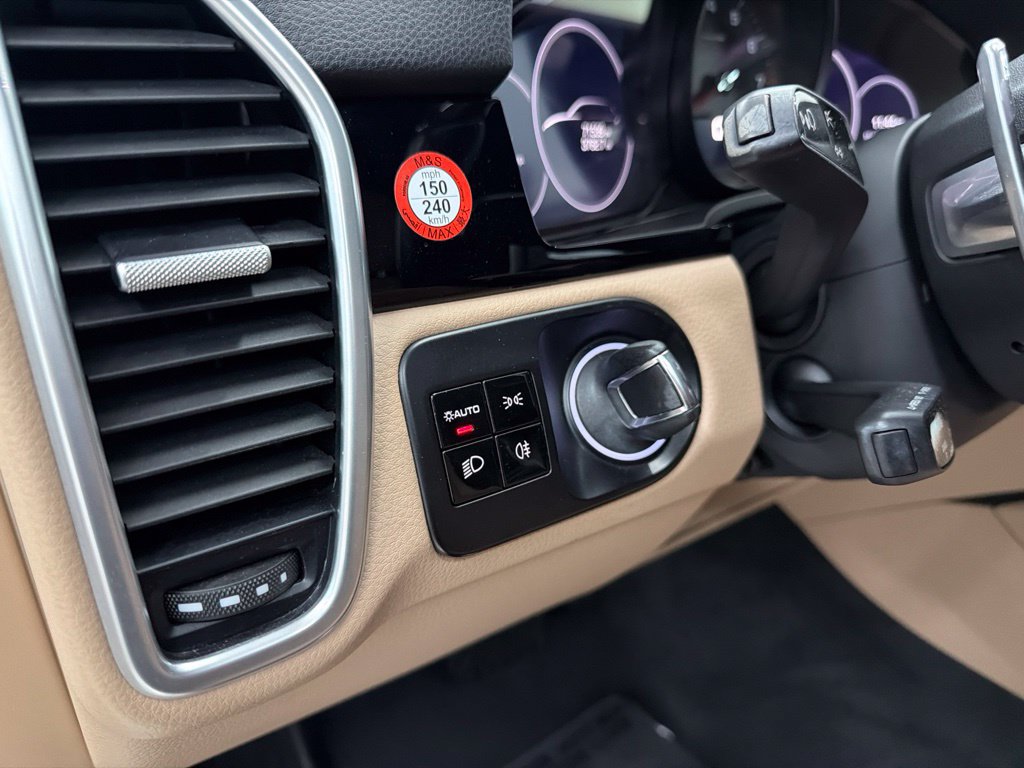 Used 2019 Porsche Cayenne AWD/4WD image 23