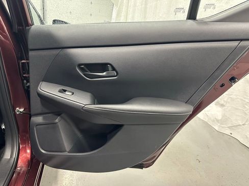 Used 2025 Nissan Sentra SV image 47