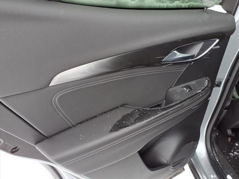 Certified 2025 Buick Envision Preferred image 13