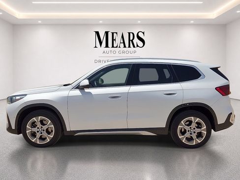 Used 2025 BMW X1 xDrive28i AWD/4WD image 2