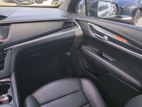 Used 2020 Cadillac XT5 Premium Luxury image 16
