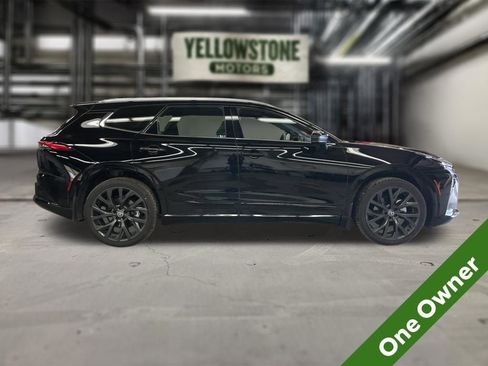 Used 2025 Toyota Crown Signia image 5