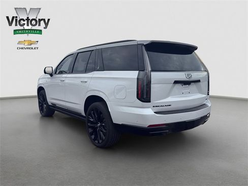 Used 2025 Cadillac Escalade Sport Platinum w/ LPO, ONYX Package image 4