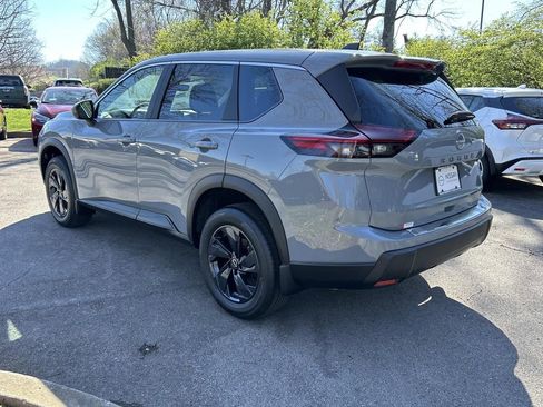 New 2026 Nissan Rogue SV FWD image 5