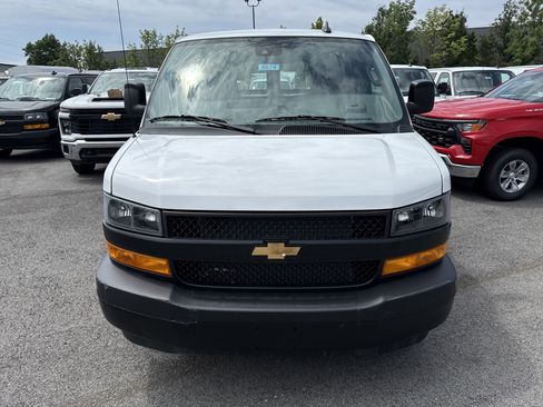 New 2025 Chevrolet Express 3500 w/ Driver Convenience Package RWD image 3