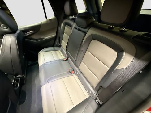 New 2026 Chevrolet Equinox LT w/ Convenience Package II image 25