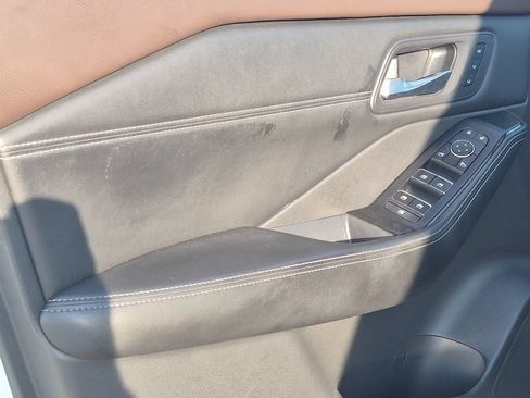 Used 2023 Nissan Rogue SL w/ SL Premium Package FWD image 11
