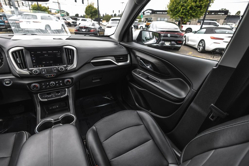 Used 2024 GMC Terrain SLT w/ Tech Package AWD/4WD image 25