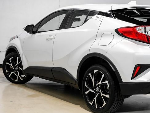 Used 2019 Toyota C-HR XLE image 16