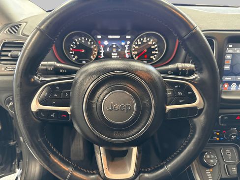 Used 2019 Jeep Compass Trailhawk w/ Cold Weather Group AWD/4WD image 18