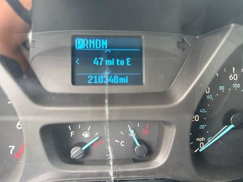Used 2018 Ford Transit 250 148 Medium Roof RWD image 9