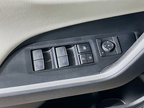 Certified 2022 Toyota RAV4 Limited w/ Limited Grade Weather Package AWD/4WD image 17