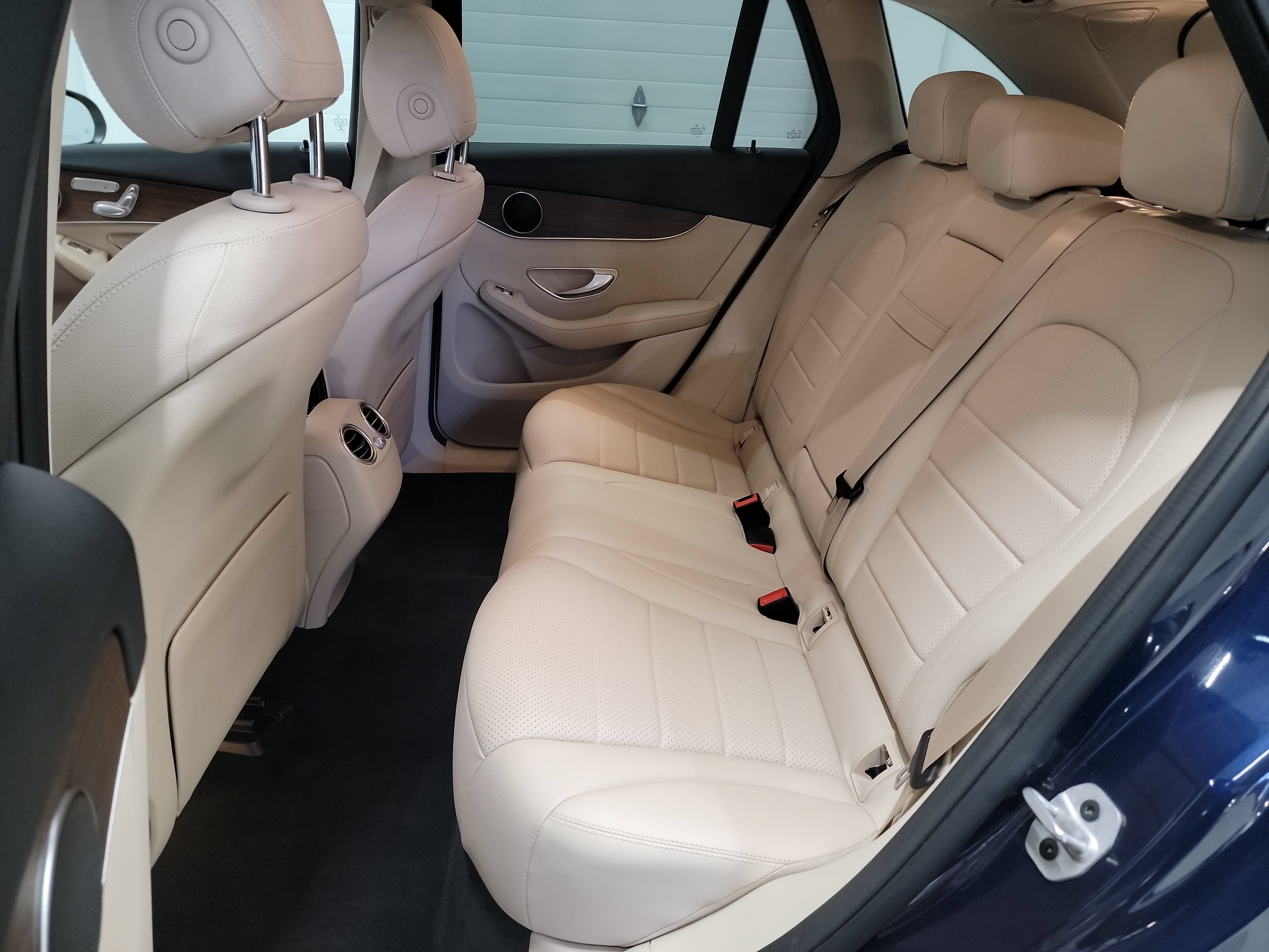 Used 2022 Mercedes-Benz GLC 300 4MATIC image 27