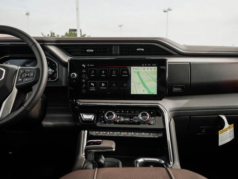 New 2026 GMC Sierra 1500 Denali w/ Denali Reserve Package AWD/4WD image 14