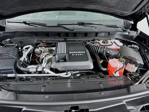 New 2026 Chevrolet Suburban High Country image 33