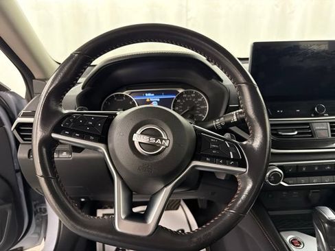 Used 2023 Nissan Altima 2.5 SR w/ SR Premium Package AWD/4WD image 11