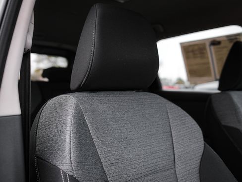 Used 2023 Nissan Rogue SV image 33